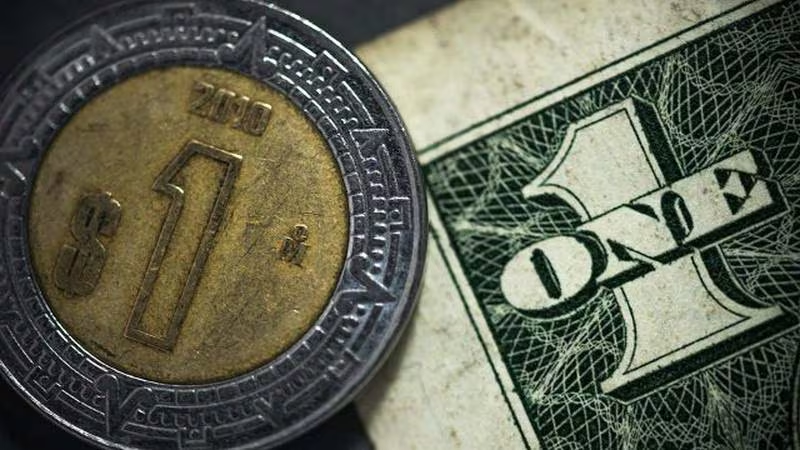 ‘Superpeso’ sigue imparable: Cotiza en 16.88 por dólar, su mejor nivel en 4 meses