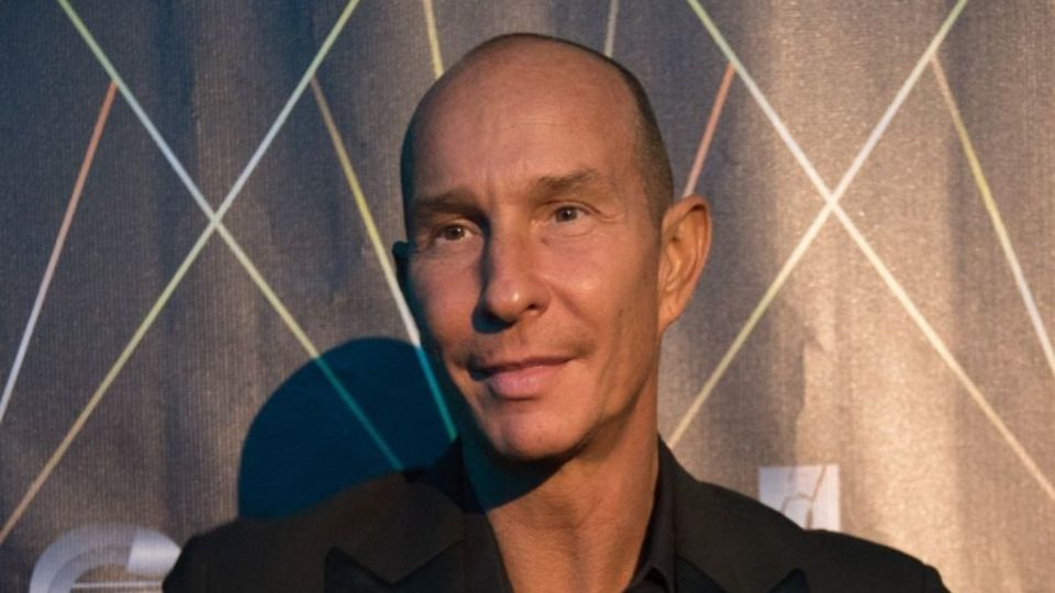 Erik Rubín preocupa a sus fans, revela que lucha contra fuerte enfermedad