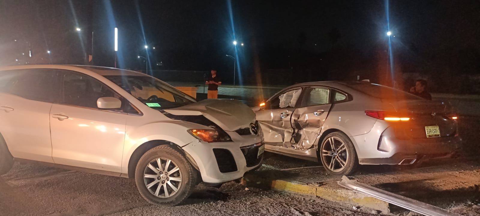 Impacta BMW a Mazda