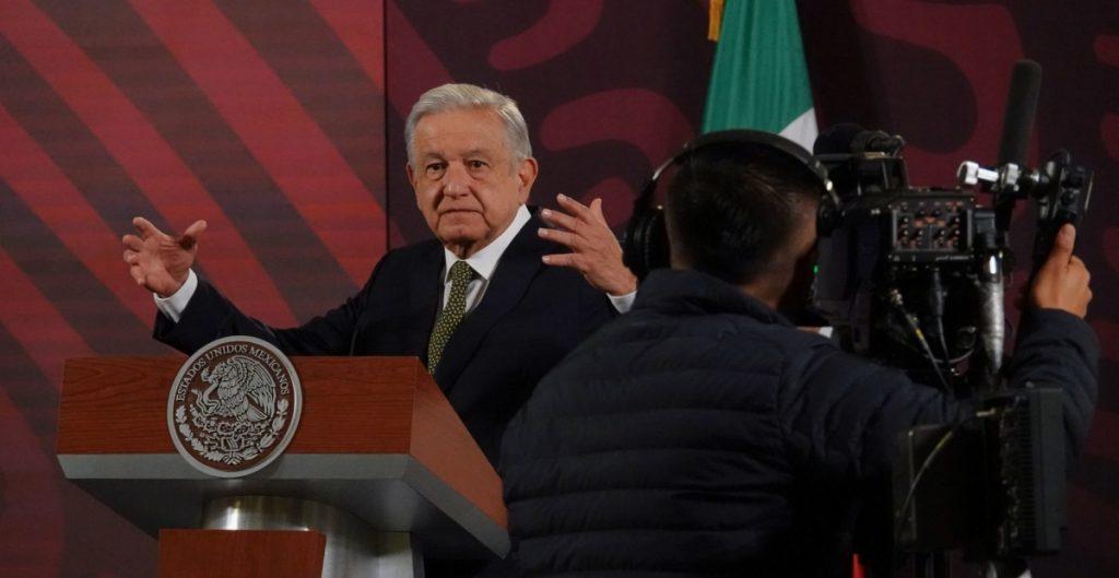 Las reformas constitucionales que AMLO busca aprobar arriesgarían la justicia y la economía, acusa la oposición
