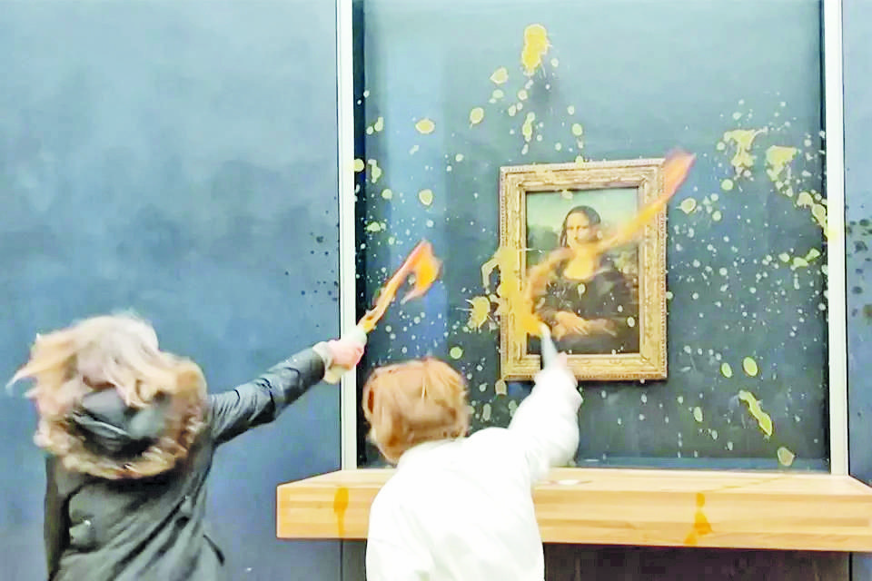 Activistas arrojan sopa a la Mona Lisa