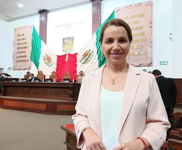 Autoriza Congreso licencia a Cepeda