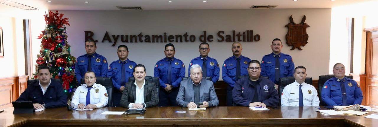 Examinan proceso de ascenso de bomberos