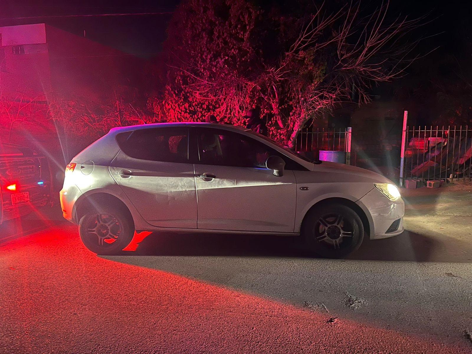 Protagoniza persecución y le aseguran automóvil