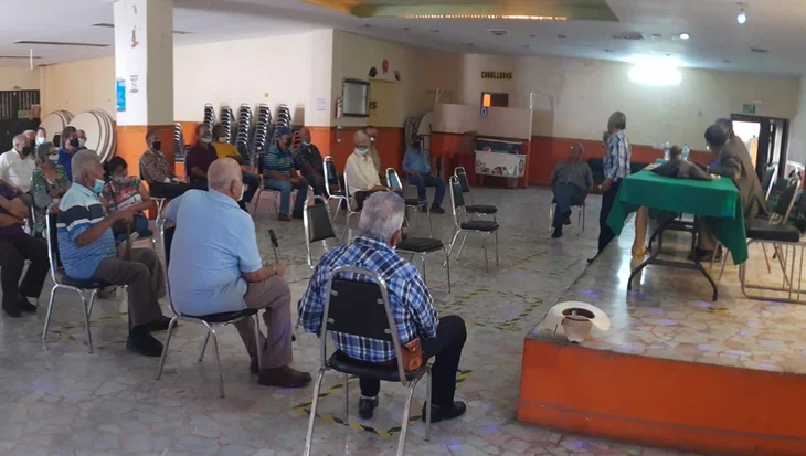 Demandan ex directivos a líderes de pensionados