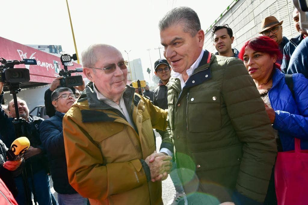 VA PRI POR CARRO COMPLETO: ROBLES