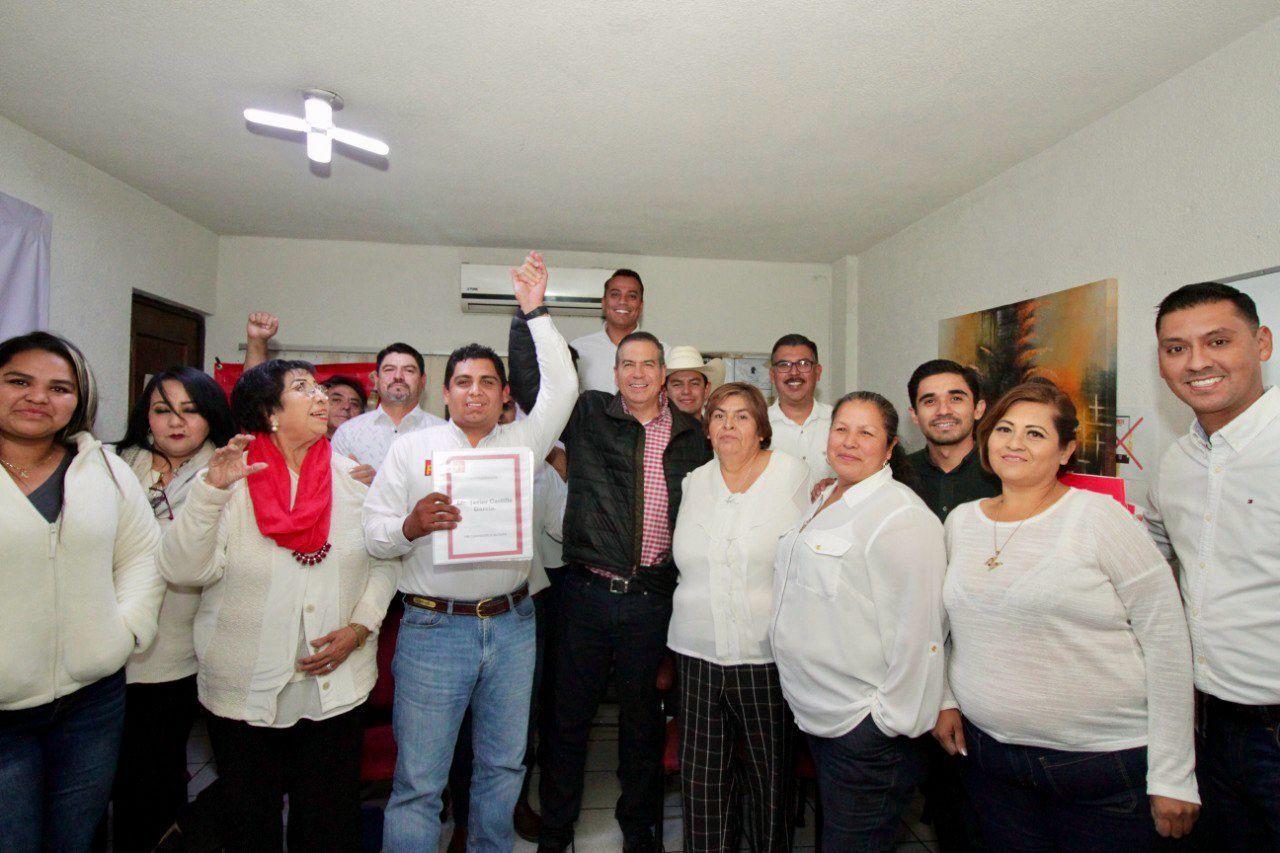 SE REGISTRA JAVIER CASTILLO POR EL PT