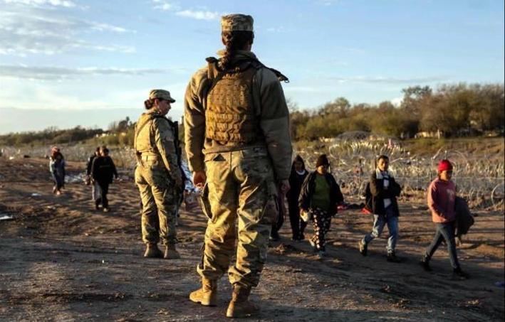 NO DISPARARÁN EN TEXAS A MIGRANTES
