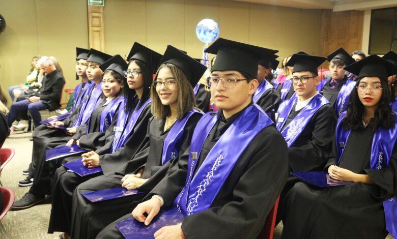 Egresan 45 estudiantes de Prepa Uno de la UAdeC