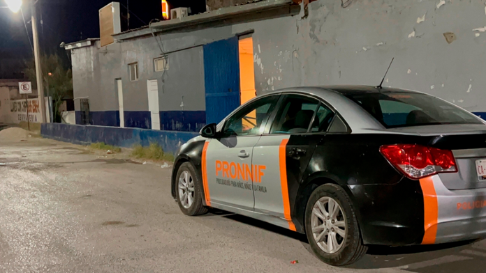 Ponen a bebé a salvo de sus padres adictos