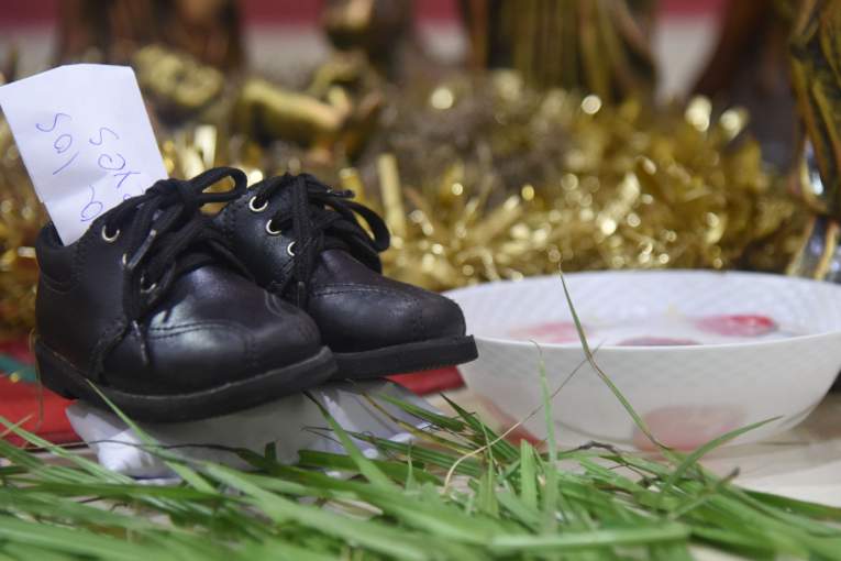 Carta a los Reyes Magos era adentro de zapatos