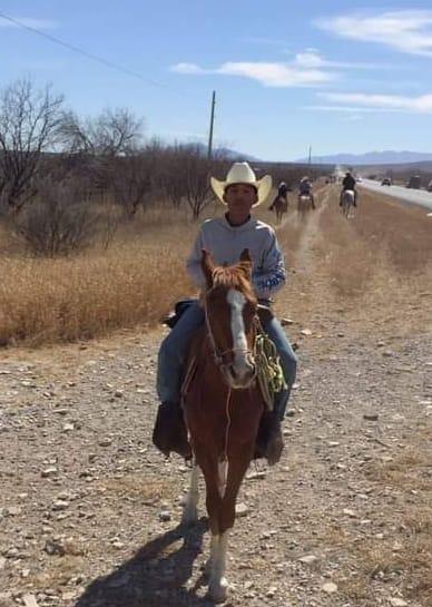 Esperan milagro para joven jinete