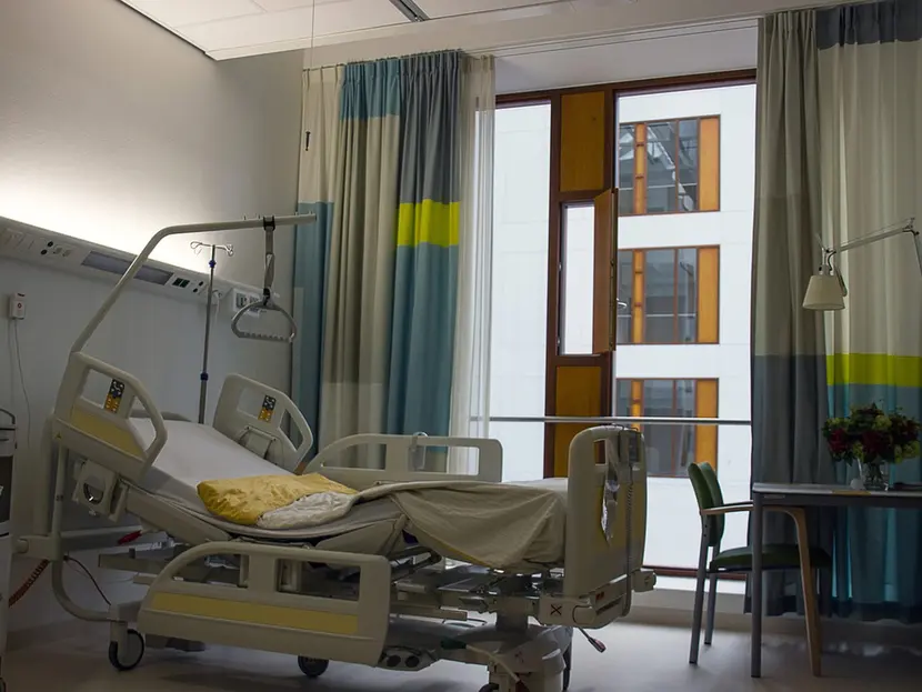 Si eres hospitalizado, por esta razón es mejor estar cerca de una ventana