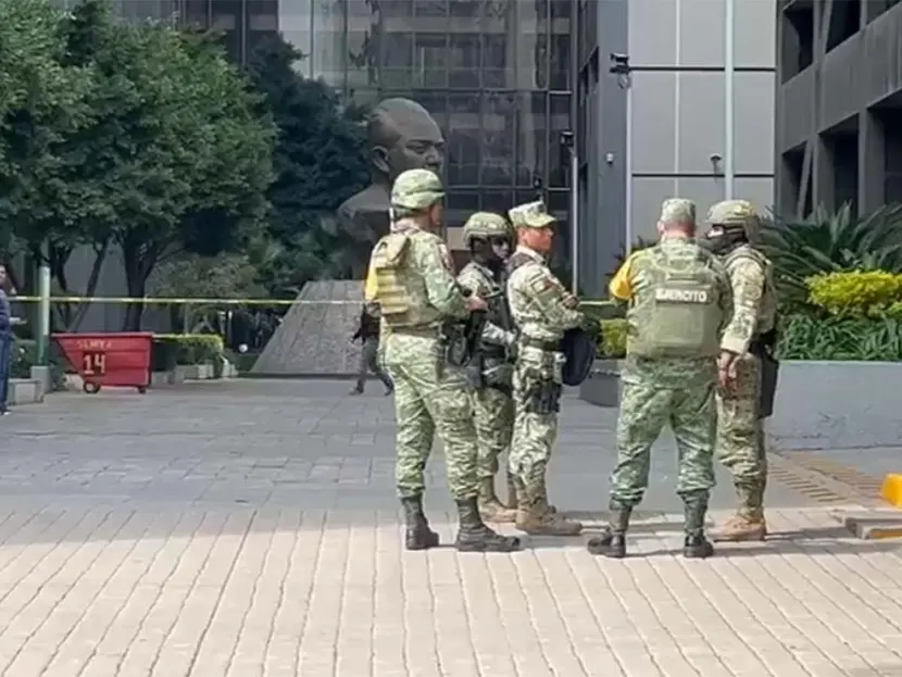 Alerta en Torre de Pemex CDMX por posible bomba