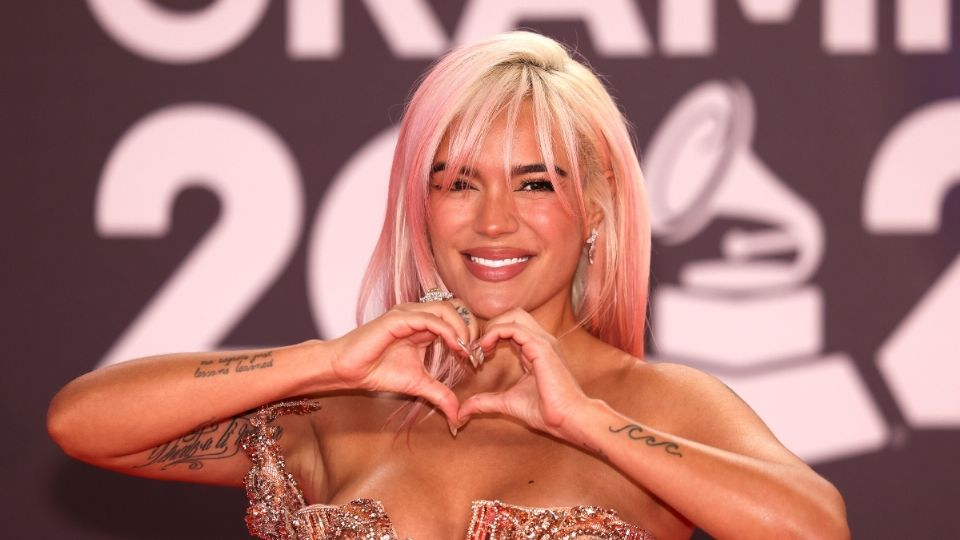 Karol G sorprende como actriz junto a Sofía Vergara en la serie «Griselda» de Netflix