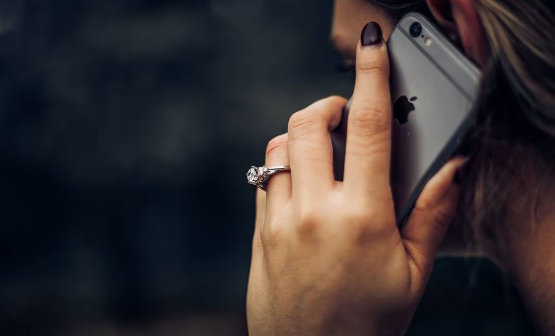Cómo saber de quién es un número de teléfono sin llamar