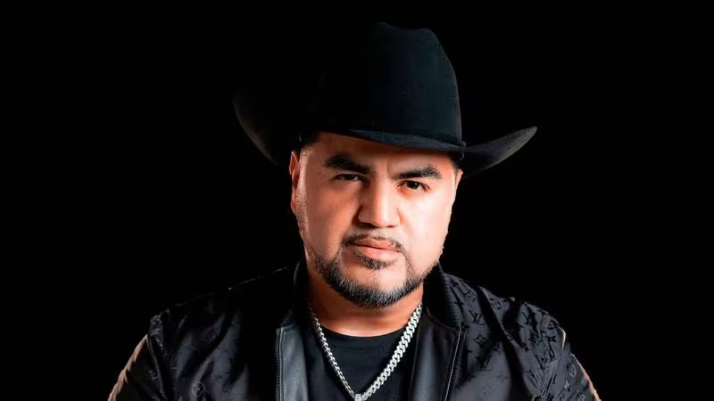 Esposa de ‘El Mimoso’, exvocalista de Banda El Recodo, denuncia violencia: ‘Temo por mi vida’