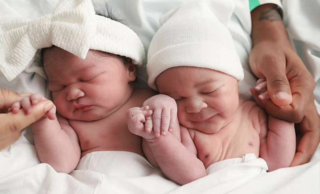 La razón por la que estos gemelos nacieron en años diferentes