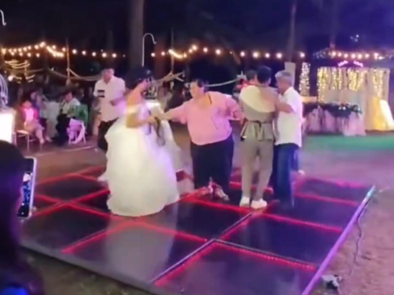 VIDEO: ¡Suegra contra nuera! Así reaccionó al ver a su hijo bailando ‘el mandilón’
