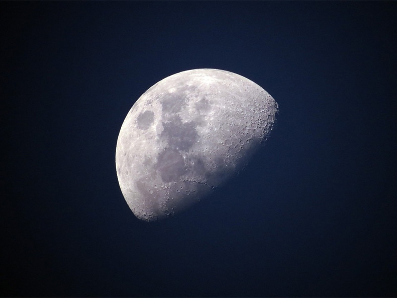La Luna era rica en agua, asegura investigadora