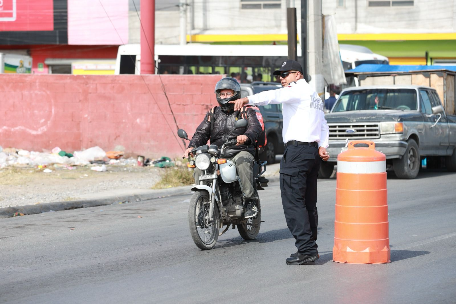 Emite Tránsito recomendaciones a motociclistas