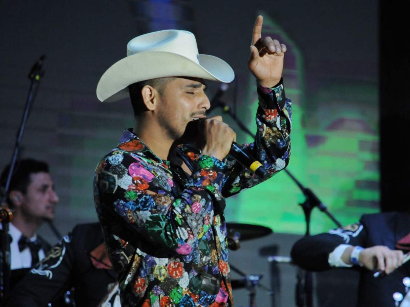 ¿Qué canciones fueron escritas por Espinoza Paz? aquí la lista