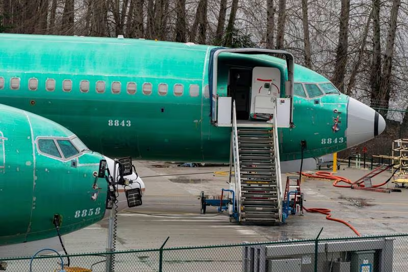 Revés para Boeing: Regulador de EU le prohíbe producir más aviones 737 Max tras accidentes