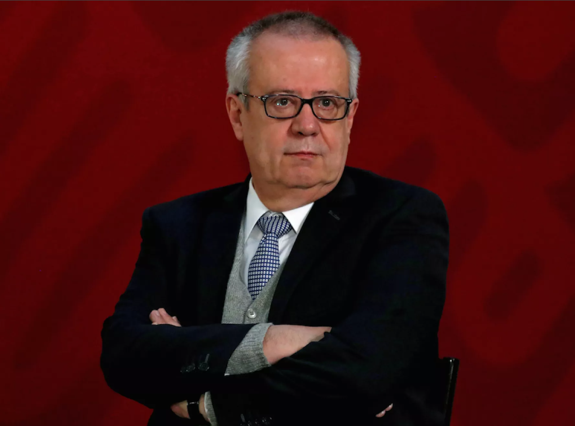 MUERE CARLOS URZÚA; Y SE DESATA POLÉMICA