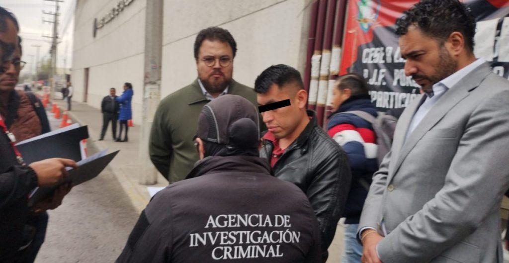 Detienen a los ocho militares imputados por el caso Ayotzinapa al presentarse a firmar en juzgado de Toluca; “es una chicanada”, acusa la defensa