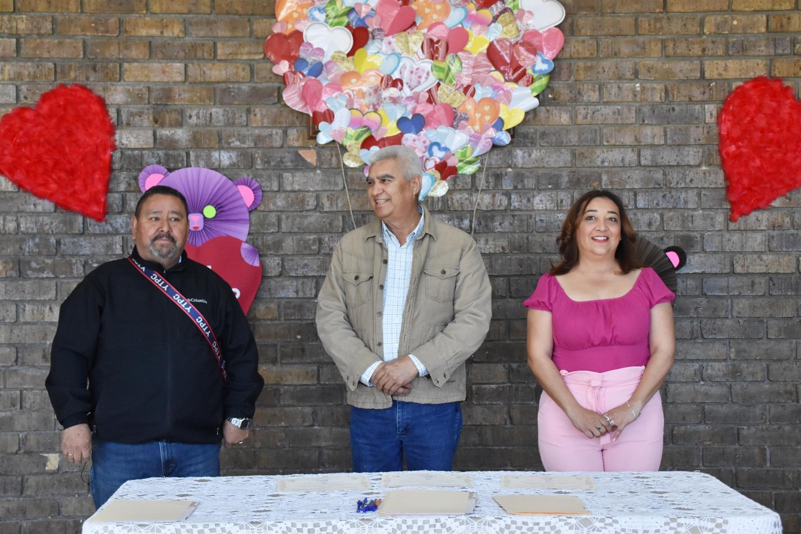 Premia a ganadores de “Capturando el amor”