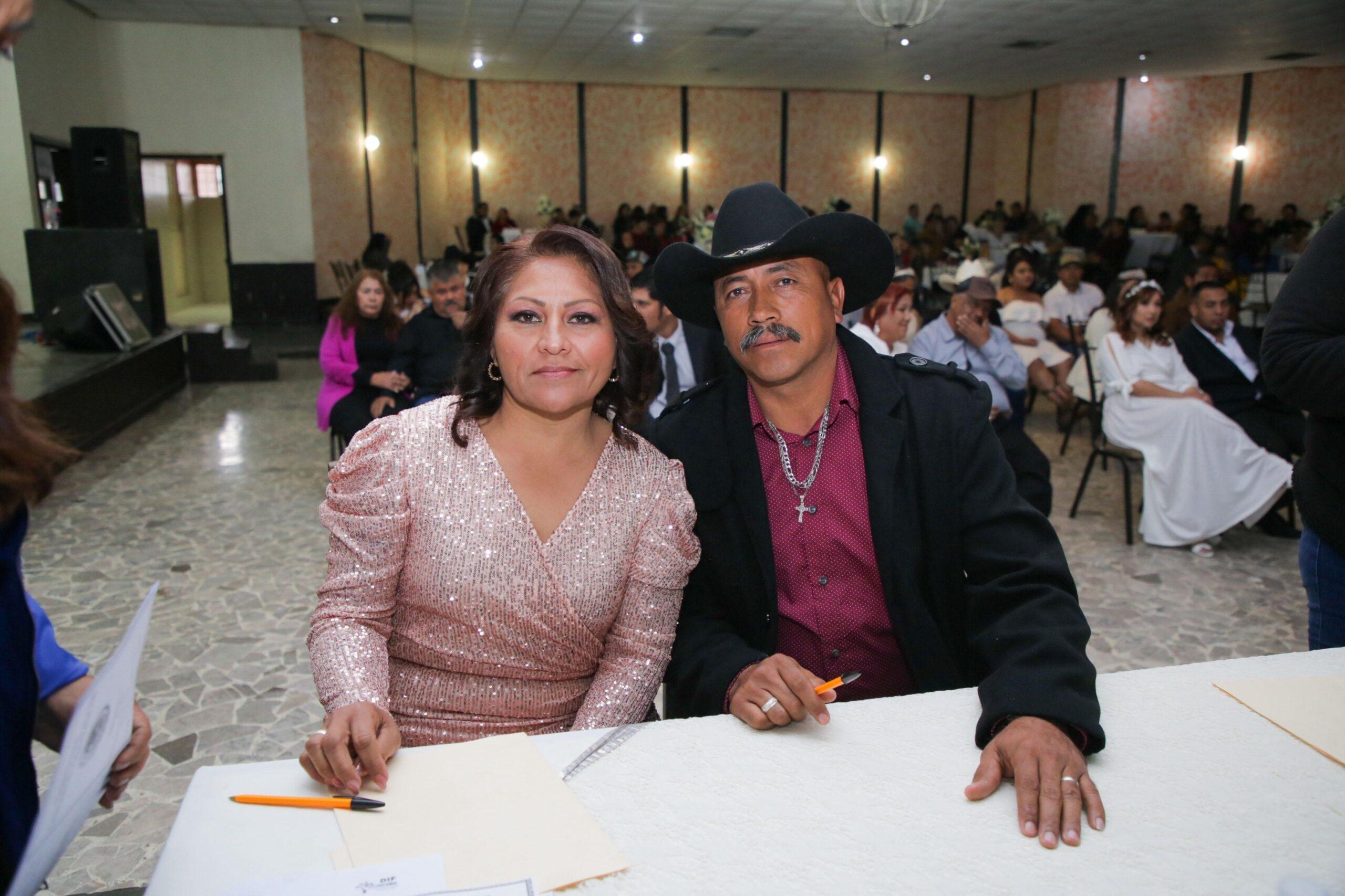 Unen civilmente 15 parejas en Castaños