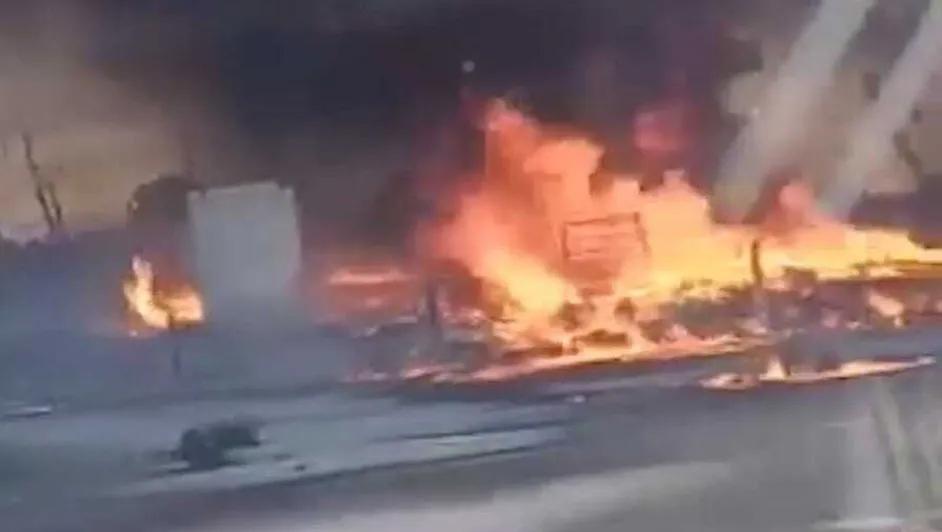 Explota bodega de huachicol en SLP
