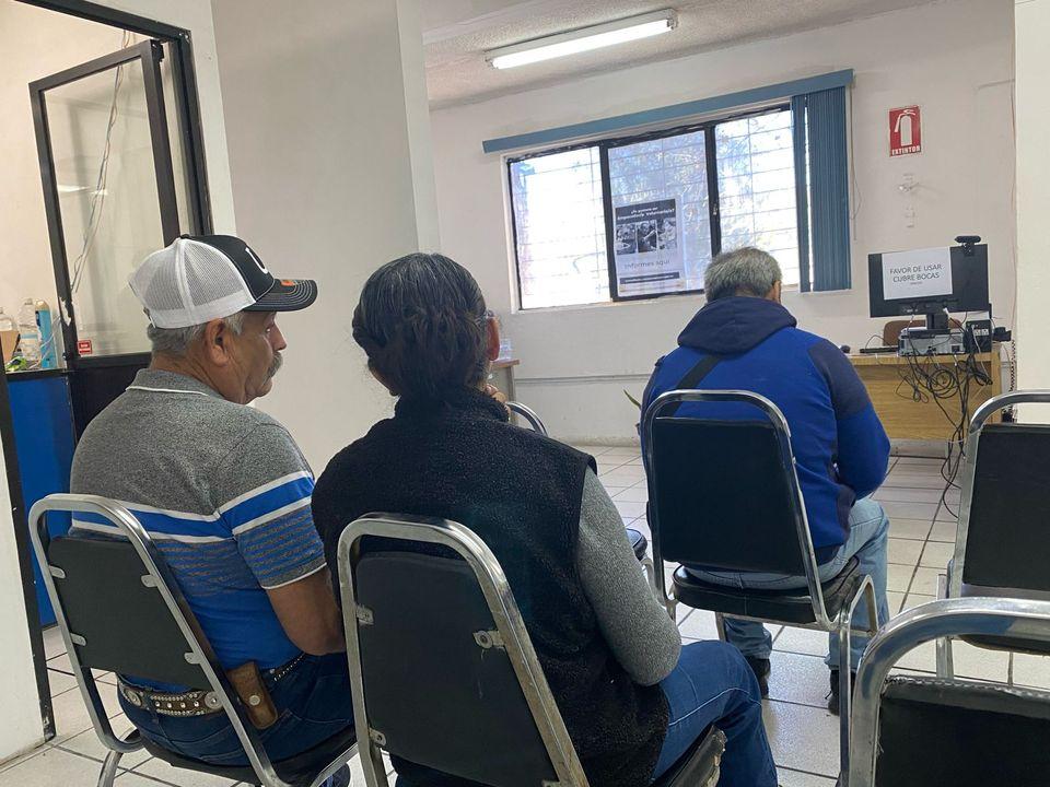 Ofrecen trabajo a adultos mayores