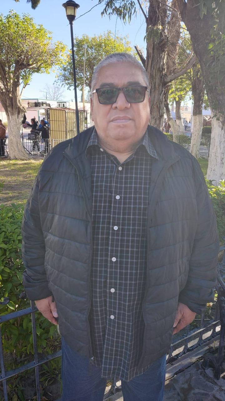 Invita a transportistas a cumplir con su refrendo