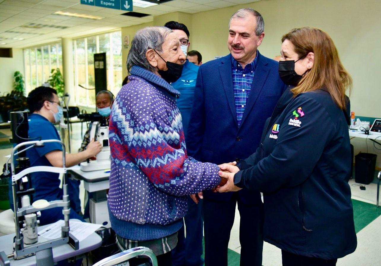 Evalúan a 700 pacientes para cirugía de cataratas