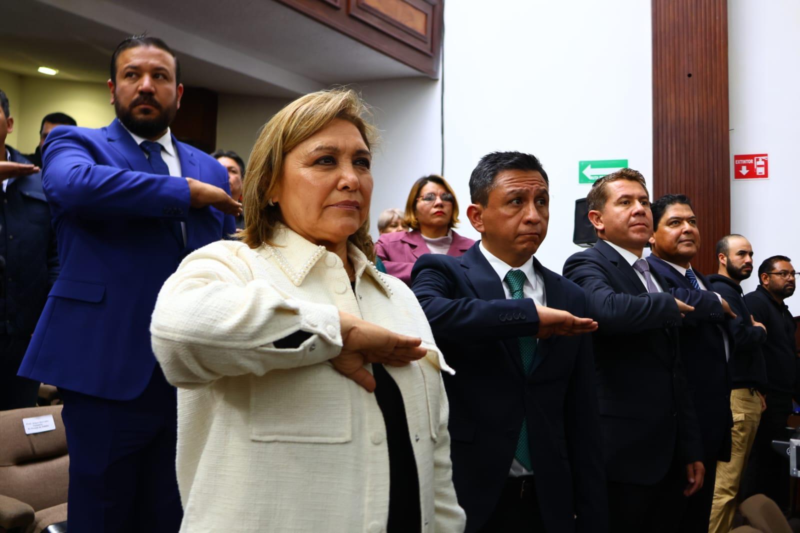 Asiste Diana a homenaje
