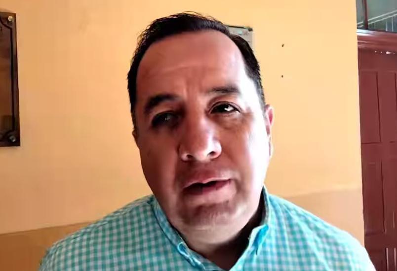 Denuncia Luis Santos por daños y lesiones