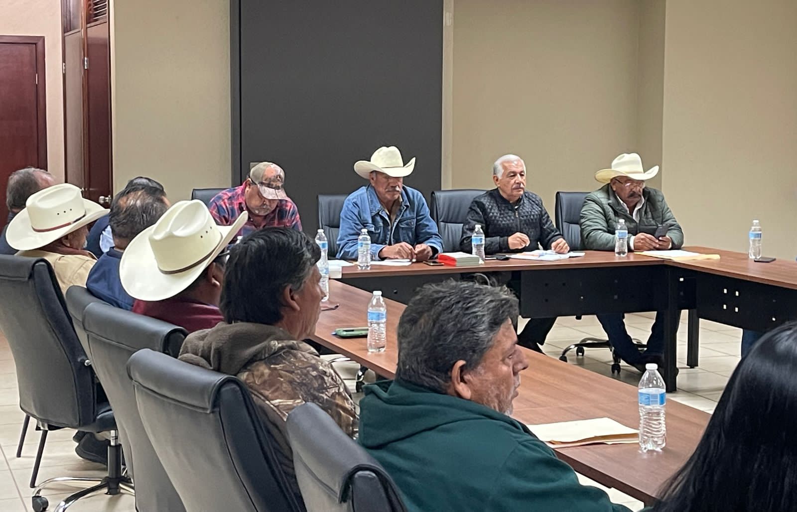 Sesiona Consejo Rural de SB junto a AGRIPEC