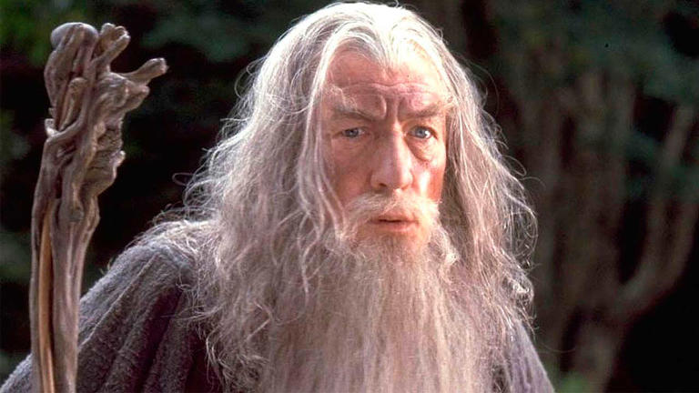 «No me hice actor para esto»: el rodaje de ‘El Hobbit’ fue una tortura para Ian McKellen en su regreso como Gandalf