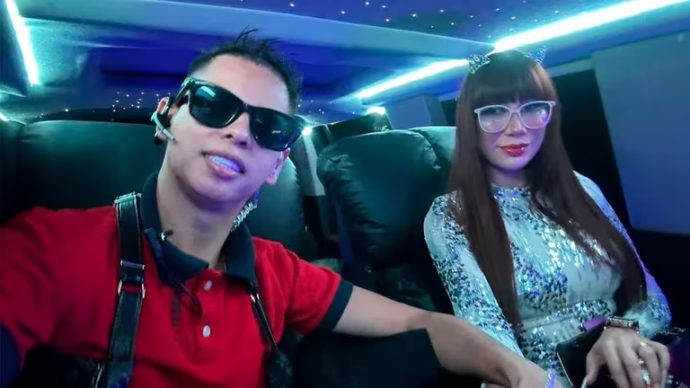 Entre lágrimas, Alex Marín se DIVORCIA de su esposa Mia tras 12 años de casados | VIDEO