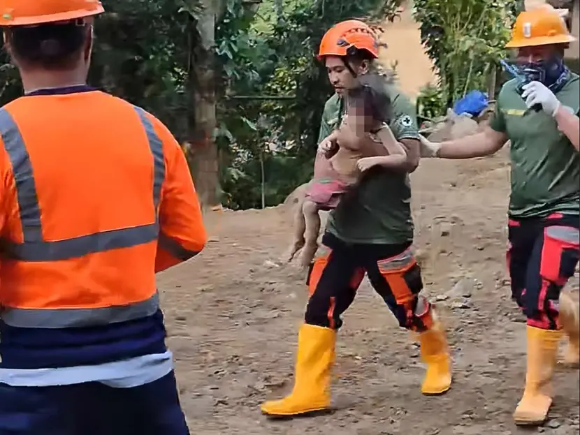 VIDEO: Rescatan a niña que estuvo atrapada 60 horas en un deslave en Filipinas