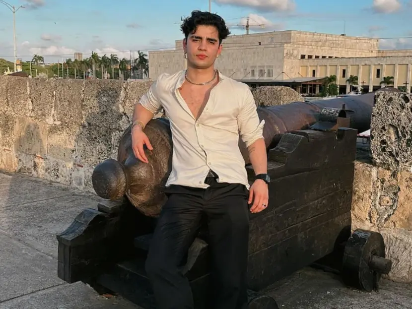 Él es Aaron Mercury, el mexicano nominado a «El rostro más bello de 2024» junto a Timothée Chalamet