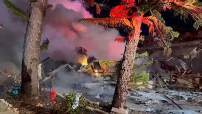 VIDEO | Cae avioneta sobre campamento de casas rodantes en Florida