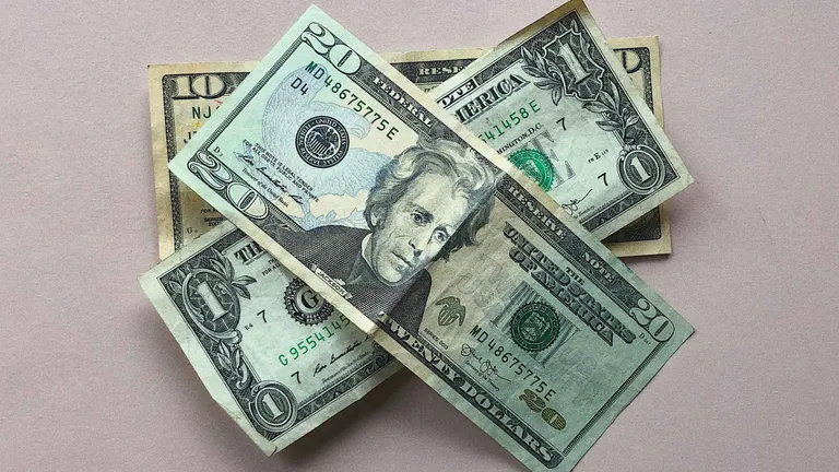 Precio del Dólar Hoy 24 de Febrero de 2024 en México: ¿Cómo Está el Peso en el Tipo de Cambio?