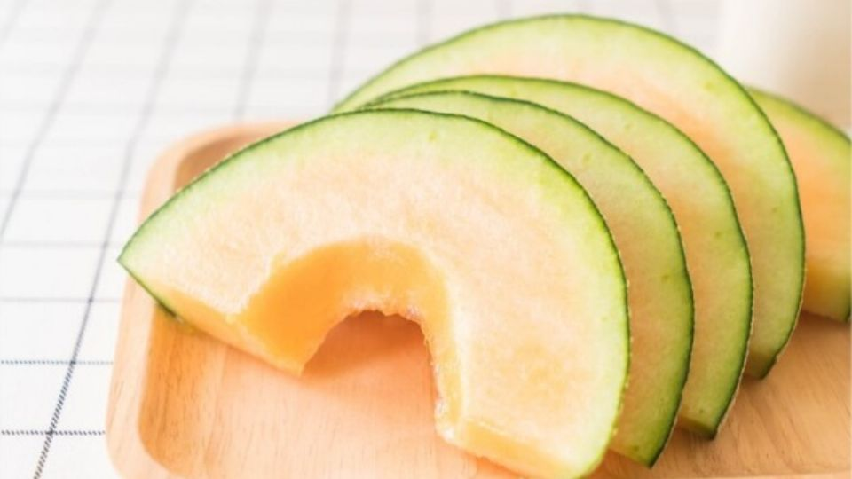 ¿Cuáles son los beneficios de la cáscara de melón en las plantas?