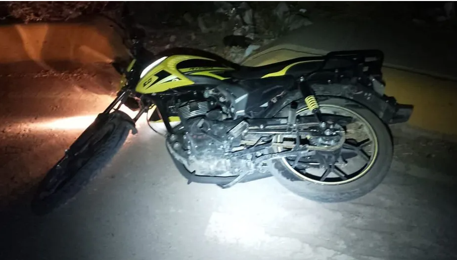 Fallece motociclista; en accidente carretero