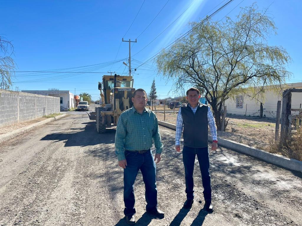 Anuncia Hugo obras en 7 colonias y bacheo