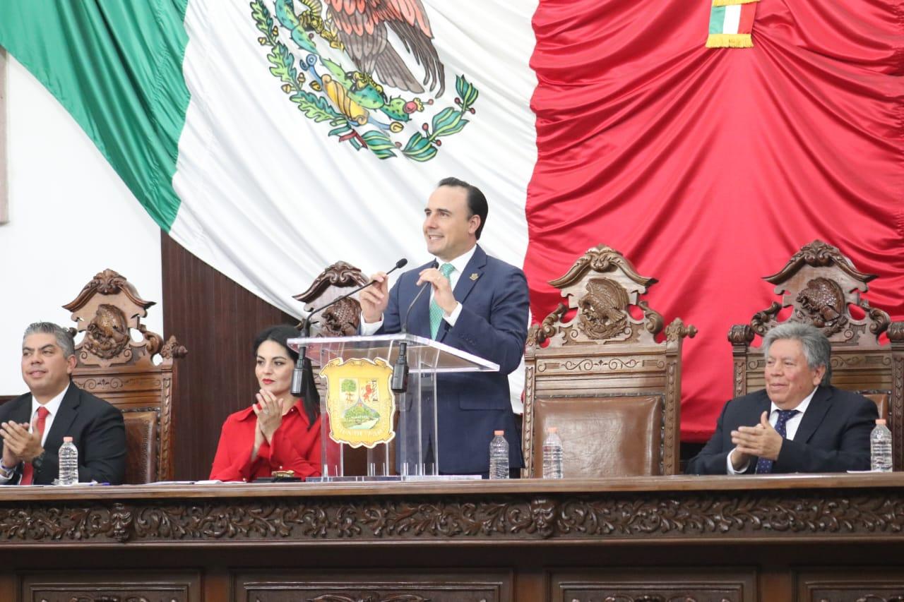 Honra Congreso a la UAA Antonio Narro