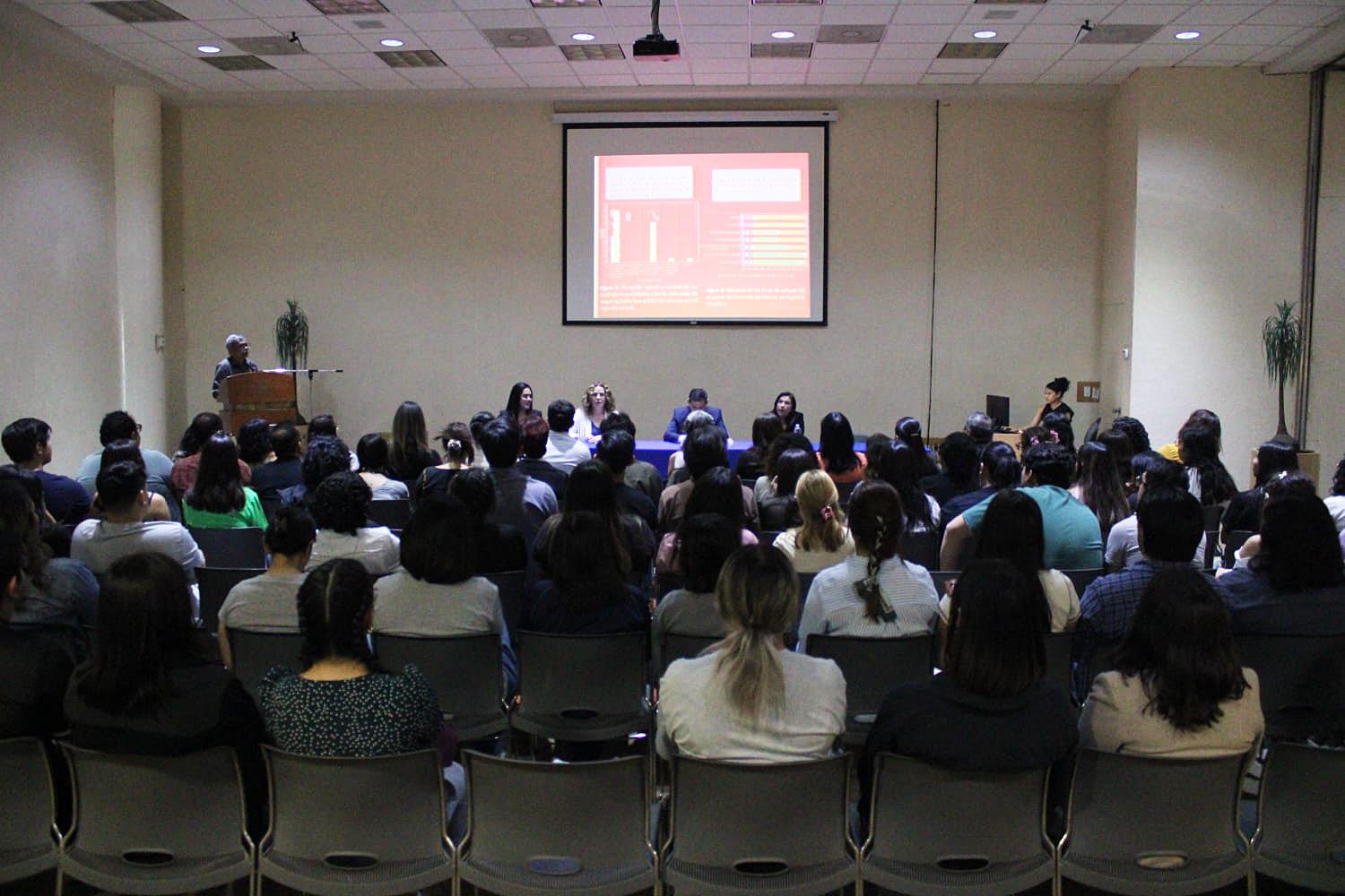 Amplia UAdeC su oferta académica de postgrados