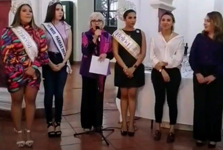 Plasman parrenses su arte en pinturas